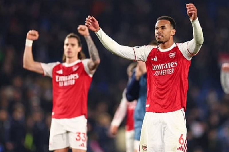 arsenal-thang-hoa-nho-dau-an-thuc-dung
